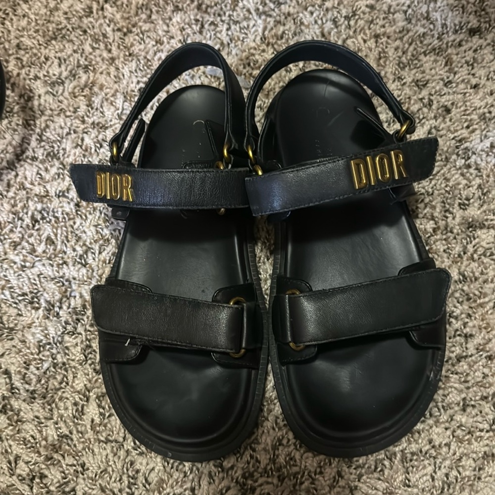 Use sandals